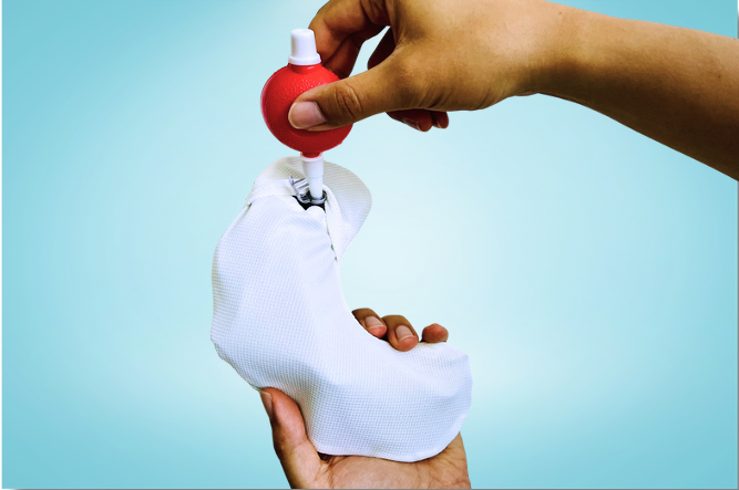 Curaria handkussentje met vingerlussen