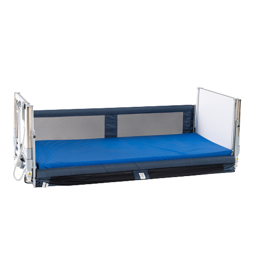 Vloerbed met papegaai en onrusthekken