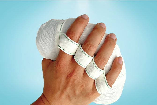 Curaria handkussentje met vingerlussen